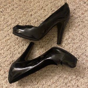 Fendi pumps black peep toe